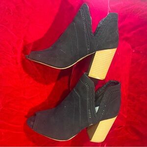 FERGALICIOUS FERGIE BLACK SUEDE BOOT SLIP-ON SHOES SIZE 7 Women